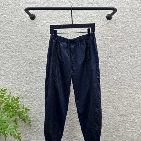 ルイヴィトン カジュアルパンツ