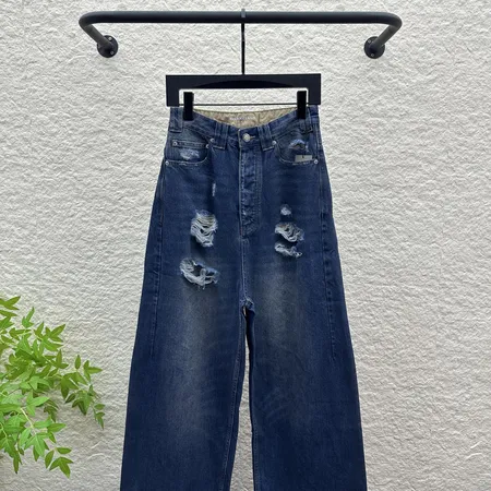 バレンシアガ ジーンズ