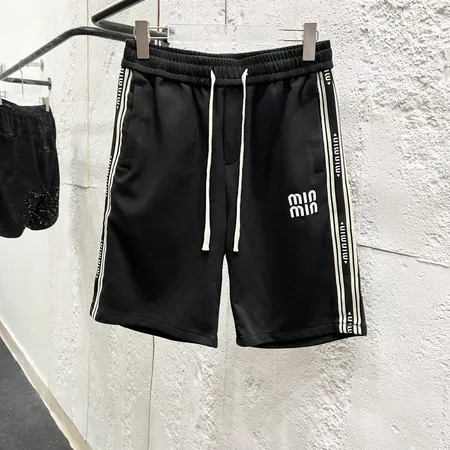 ステューシー ショートパンツ