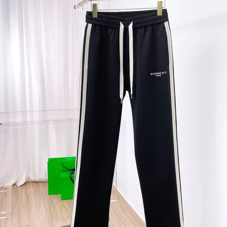 ジバンシィ カジュアルパンツ