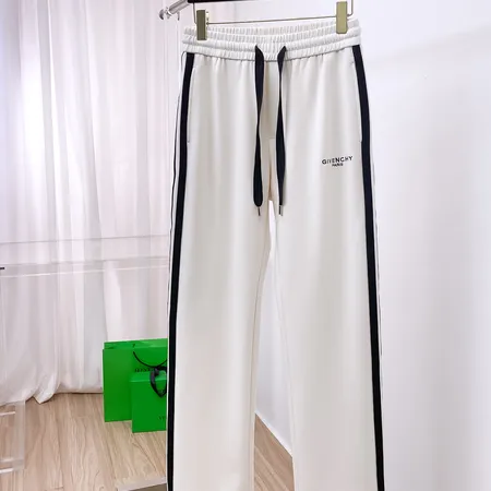 バレンシアガ カジュアルパンツ