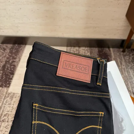 ヴェルサーチ ジーンズ