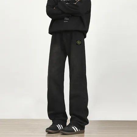 フェラガモ カジュアルパンツ