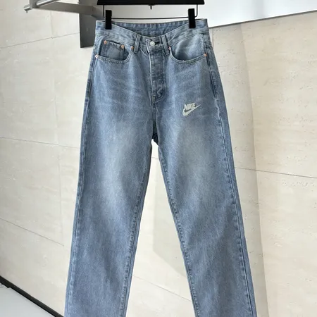 ナイキ ジーンズ