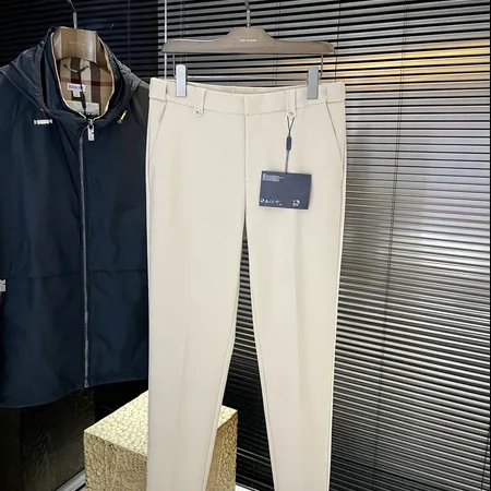 プラダ カジュアルパンツ