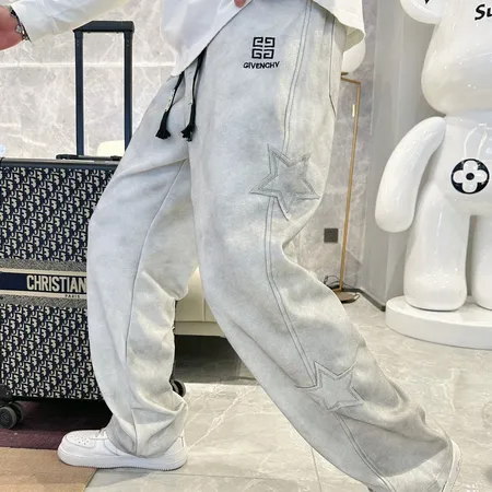 ジバンシィ カジュアルパンツ