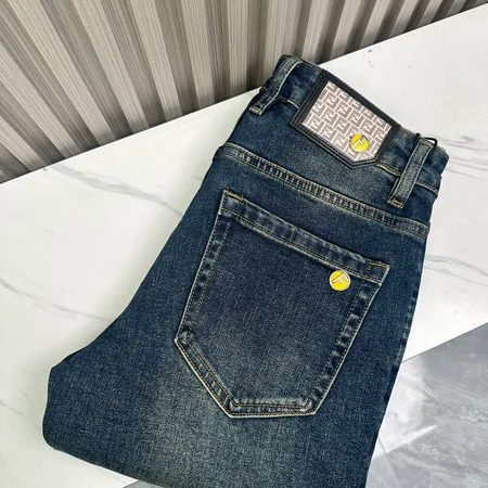 フェンディ ジーンズ