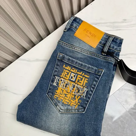 フェンディ ジーンズ