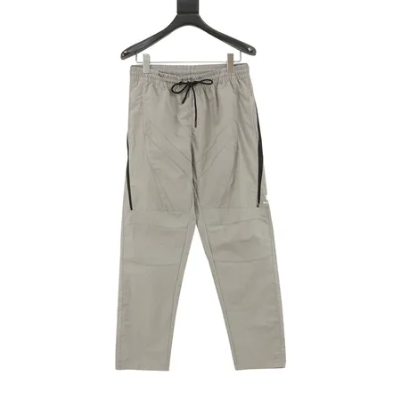 バレンシアガ トレーニングパンツ