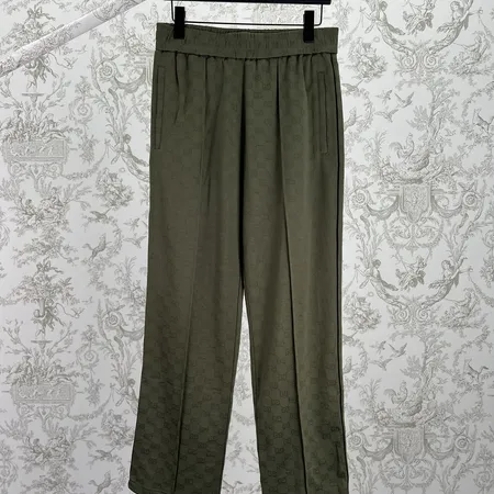 グッチ カジュアルパンツ