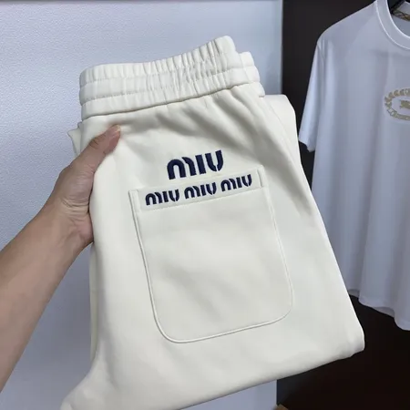 ミュウミュウ カジュアルパンツ