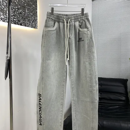 バレンシアガ カジュアルパンツ