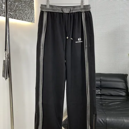 バレンシアガ カジュアルパンツ