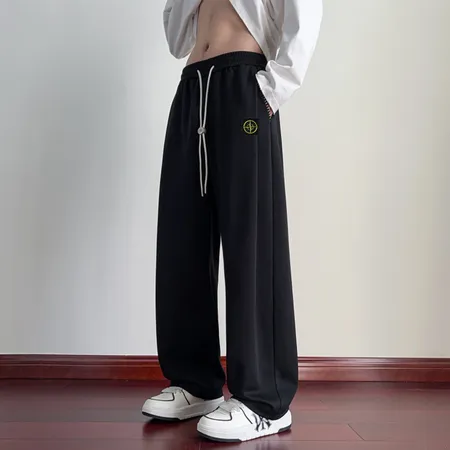 フェラガモ カジュアルパンツ