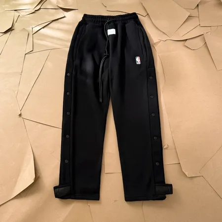 ナイキ カジュアルパンツ