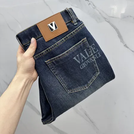 ヴァレンティノ ジーンズ