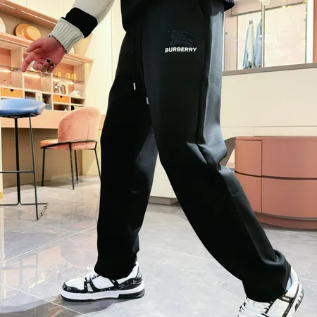 バーバリー ス カジュアルパンツ