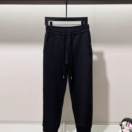 プラダ カジュアルパンツ