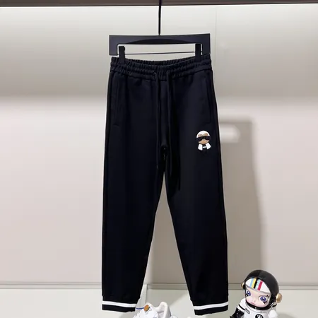 フェンディ カジュアルパンツ