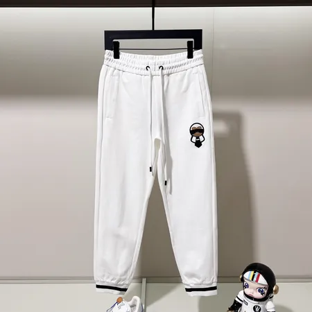 フェンディ カジュアルパンツ