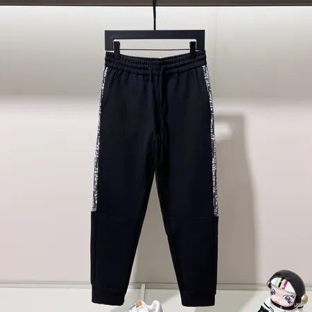 フェンディ カジュアルパンツ