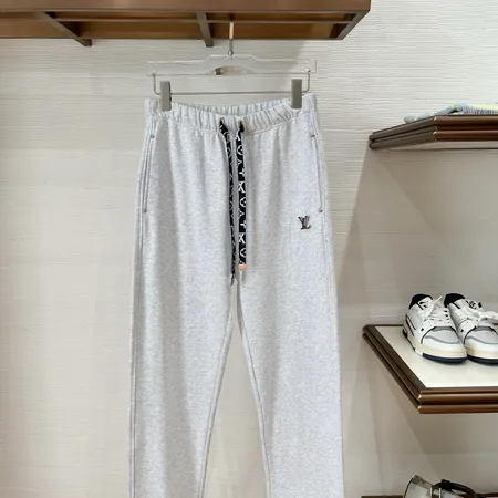 ルイヴィトン カジュアルパンツ