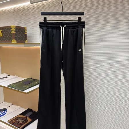 セリーヌ カジュアルパンツ