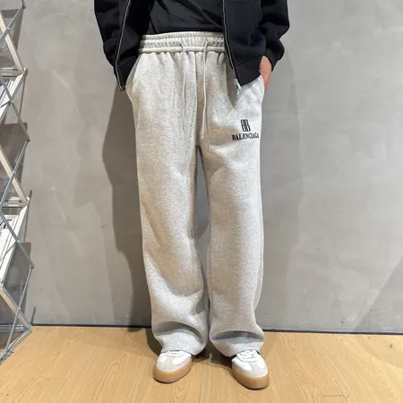 バレンシアガ カジュアルパンツ