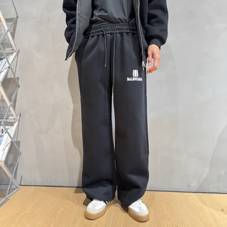 バレンシアガ カジュアルパンツ