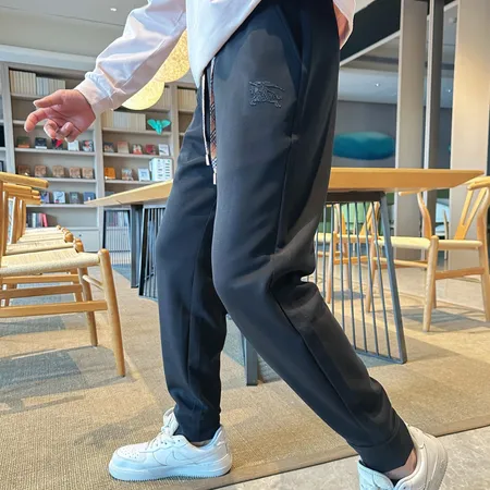 バーバリー ス カジュアルパンツ