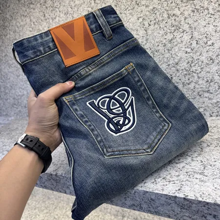 ヴァレンティノ ジーンズ