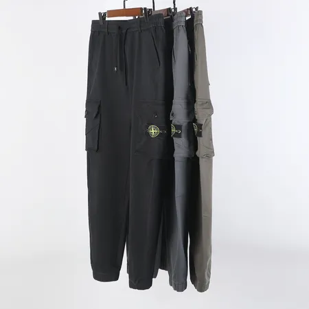 フェラガモ カジュアルパンツ