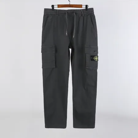 フェラガモ カジュアルパンツ