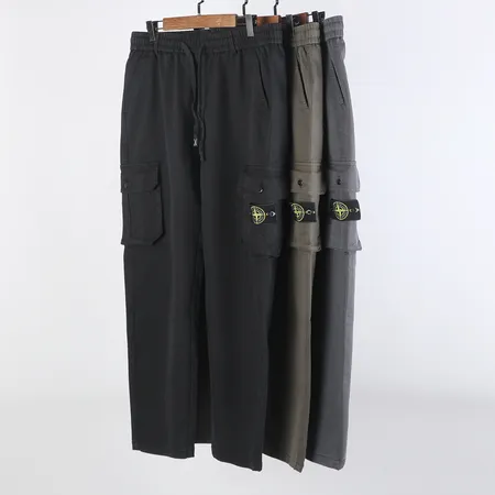 フェラガモ カジュアルパンツ