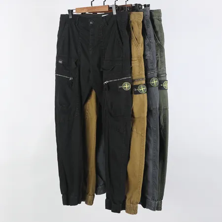 フェラガモ カジュアルパンツ