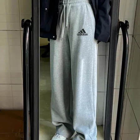 アディダス カジュアルパンツ