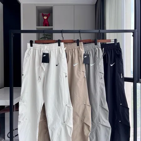 ナイキ カジュアルパンツ
