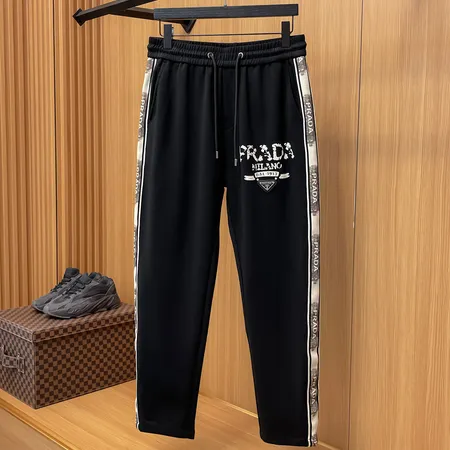 プラダ カジュアルパンツ