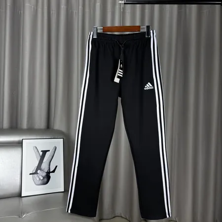 アディダス カジュアルパンツ