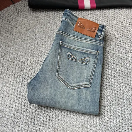 フェンディ ジーンズ