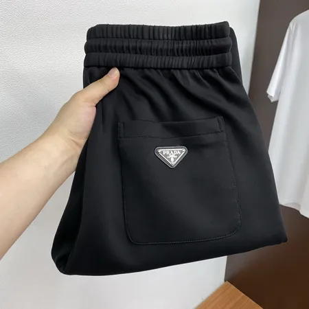 プラダ カジュアルパンツ