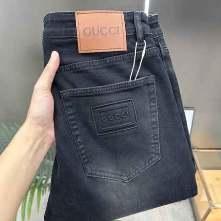 グッチ ジーンズ