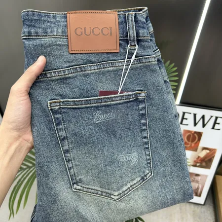 グッチ ジーンズ