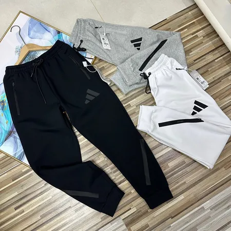 アディダス カジュアルパンツ