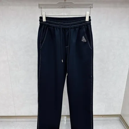 プラダ カジュアルパンツ