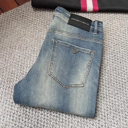 アルマーニ ジーンズ