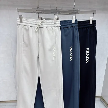 プラダ カジュアルパンツ