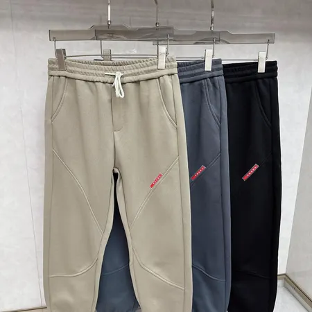 プラダ カジュアルパンツ