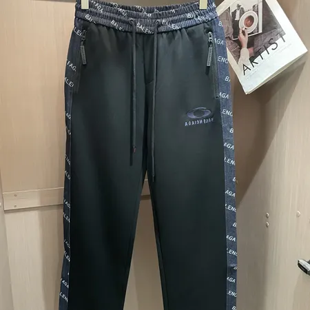 バレンシアガ カジュアルパンツ