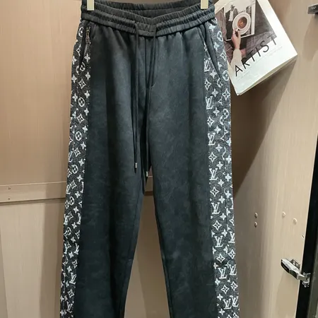ルイヴィトン カジュアルパンツ